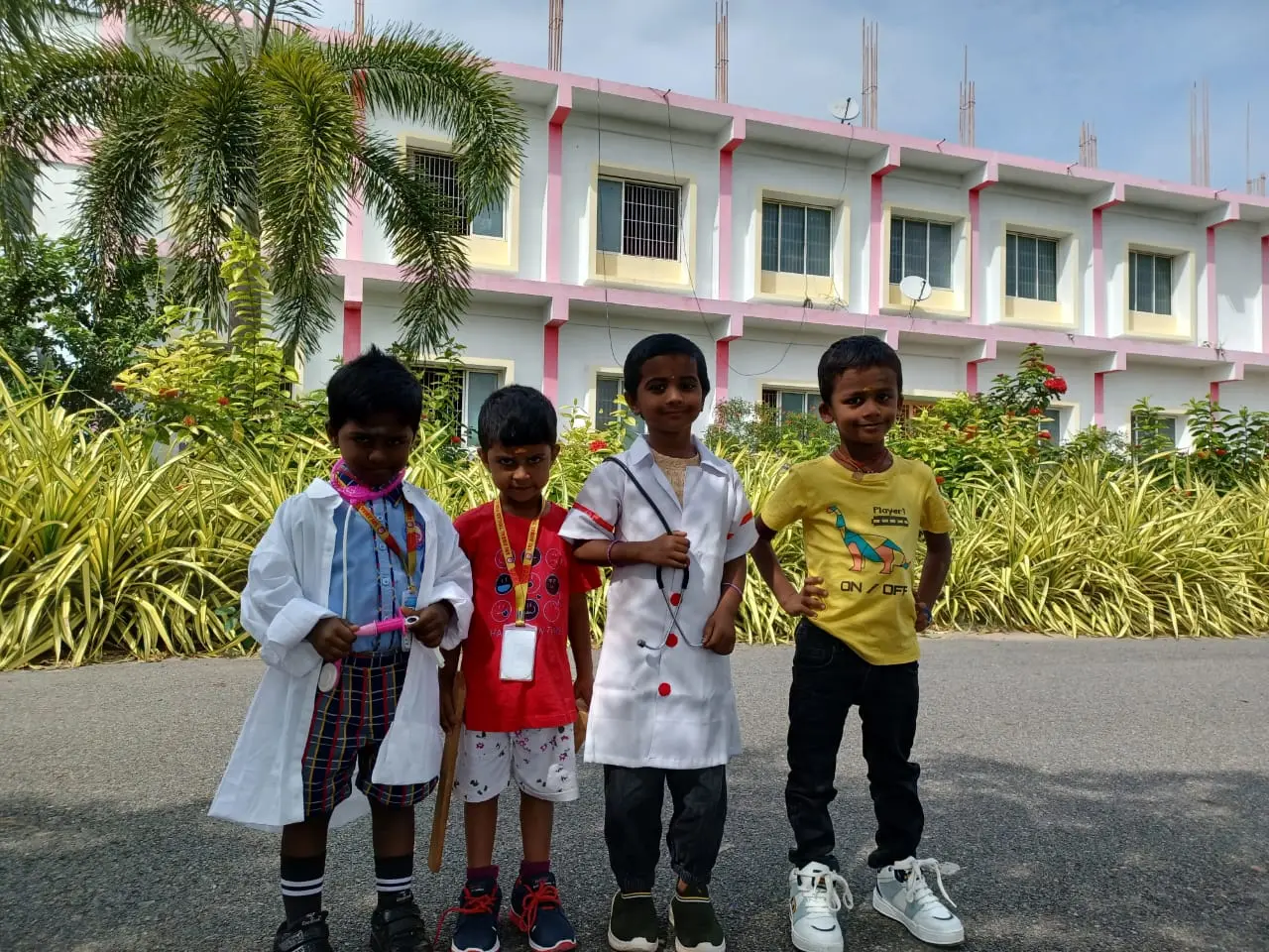  Community Helpers