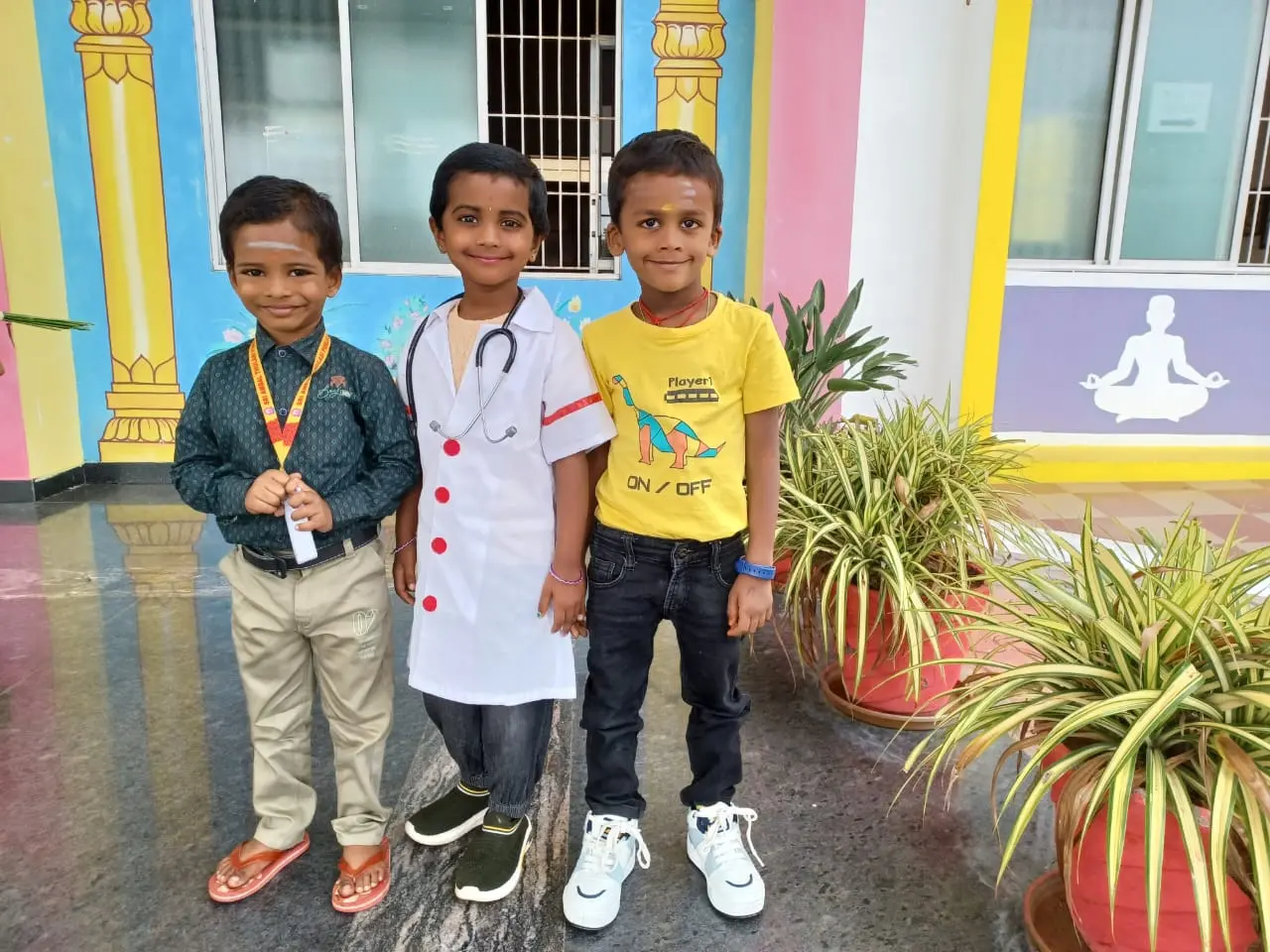  Community Helpers